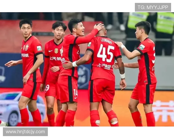 上海海港全力备战新赛季展望球队阵容升级与夺冠前景分析 上海海港全力备战新赛季展望球队阵容升级与夺冠前景分析