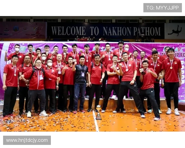 中国男排与俄罗斯男排激战正酣争夺世界排球赛荣耀之巅