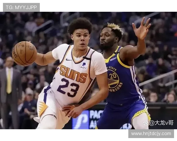 卡梅隆约翰逊如何在NBA赛场上展现出色的篮球才华与领导能力